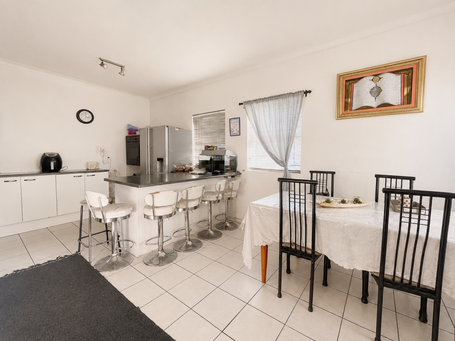 3 Bedroom Property for Sale in Kensington Western Cape